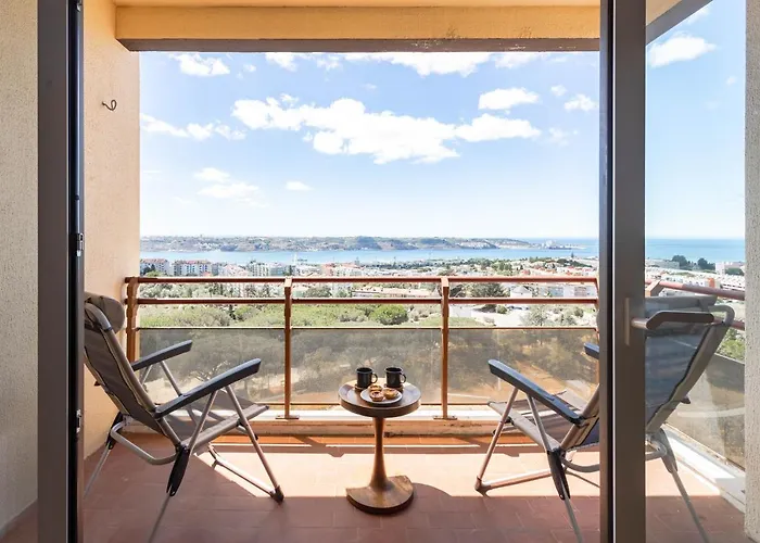 Belvedere Tm Flat With A Magnificent View * リスボン